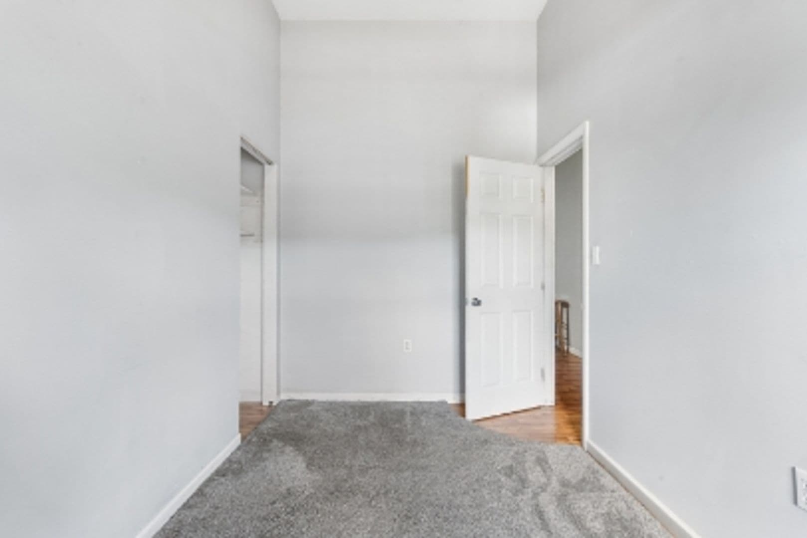 Morgantown Apartment: 400 Forest Avenue