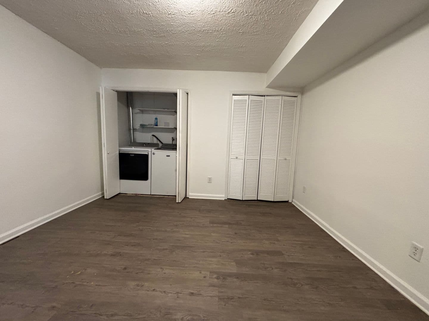 Morgantown Apartment: 14 Kansas St, Apt C