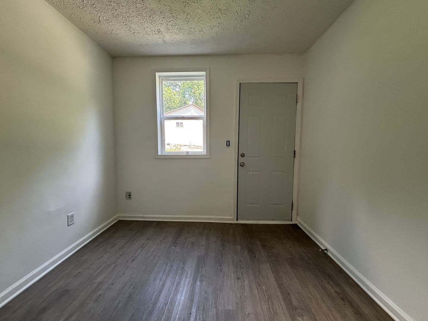 Morgantown Apartment: 14 Kansas St, Apt C