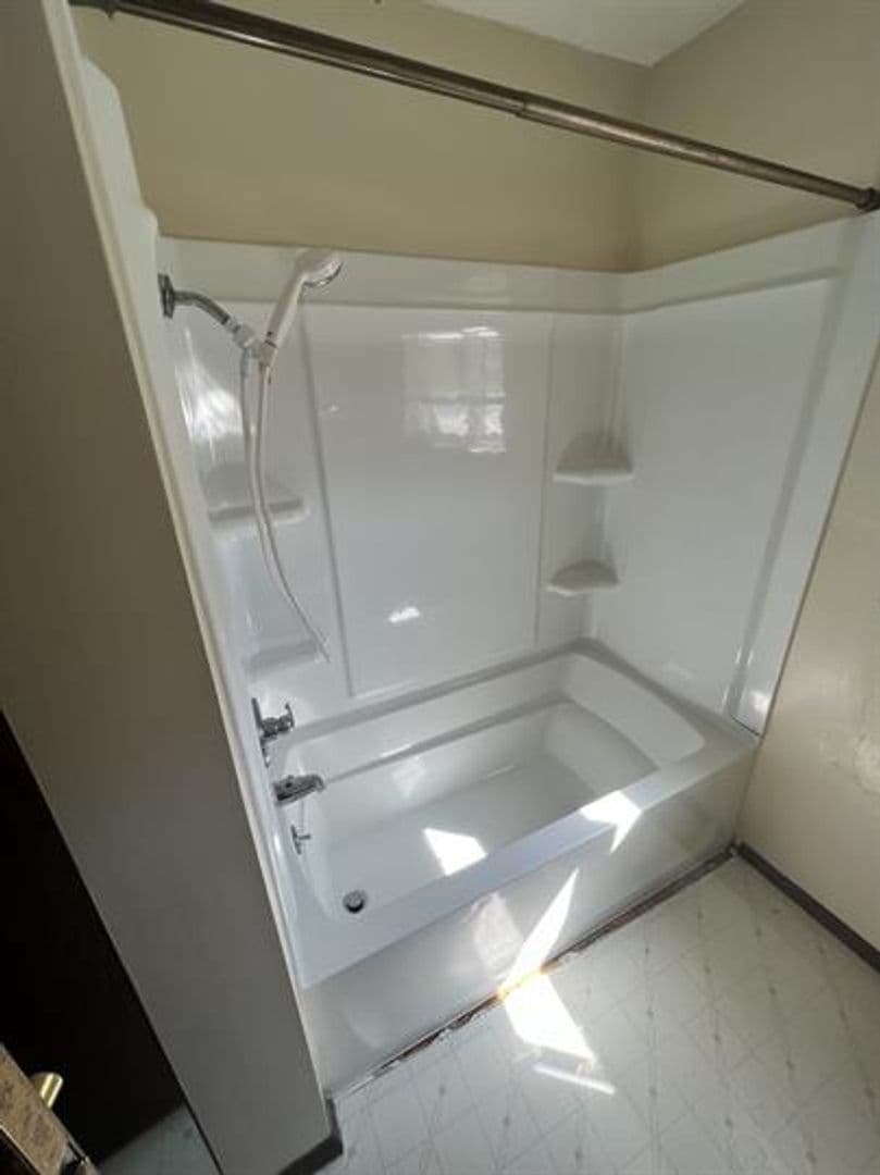 Westover Apartment: Powers Court
