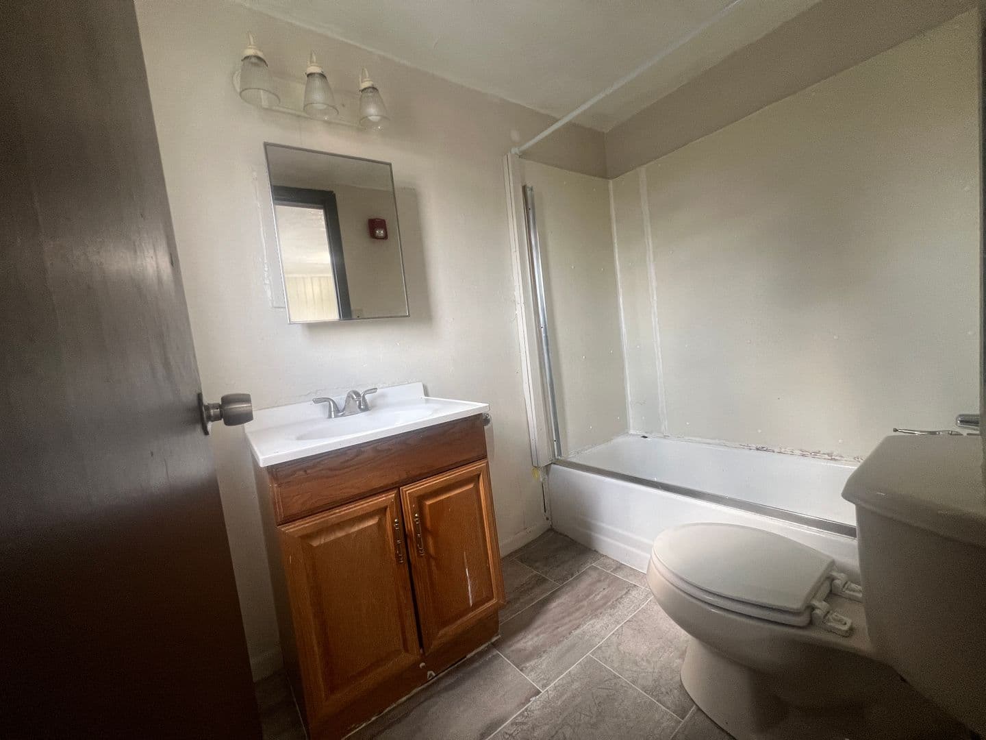 Morgantown Apartment: 160 6th street
