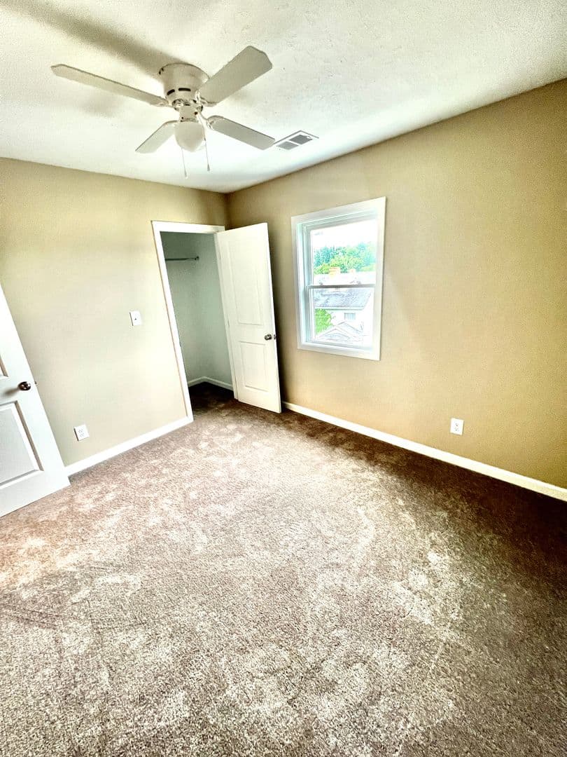 Morgantown Apartment: 124 Lorentz Street