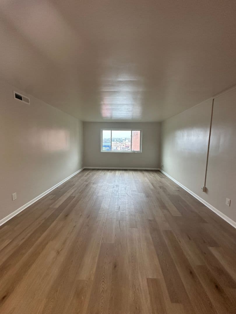 Morgantown Apartment: 777 Chestnut Ridge Road