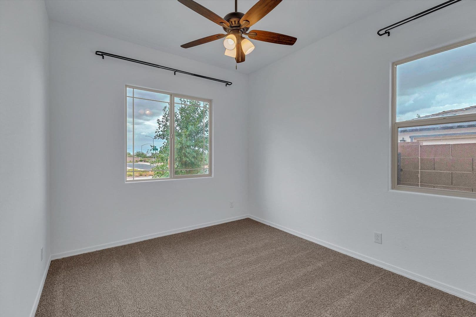 Mesa House: 10818 E Telsa Ave