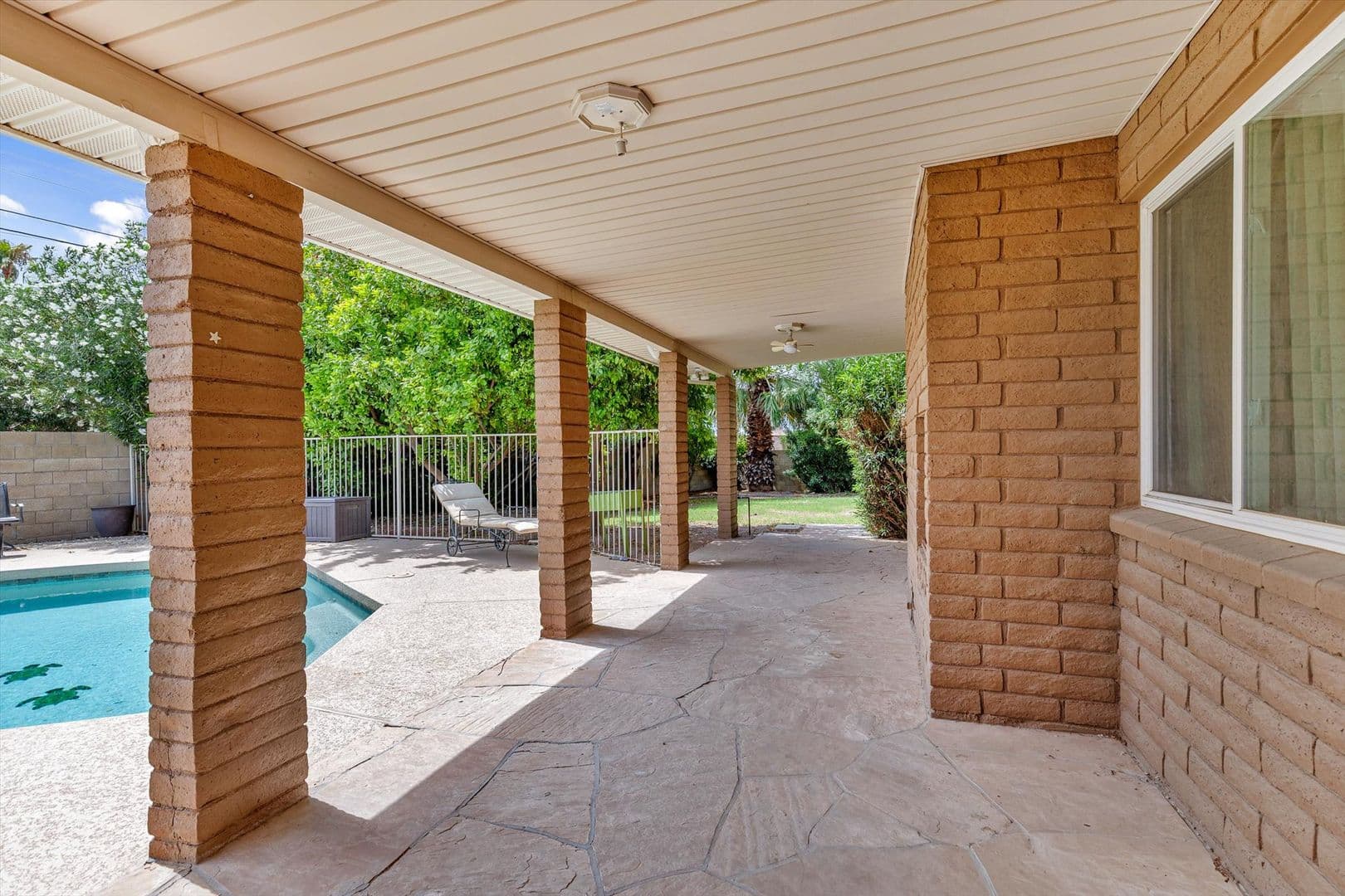 Mesa House: 6501 E Heather Dr