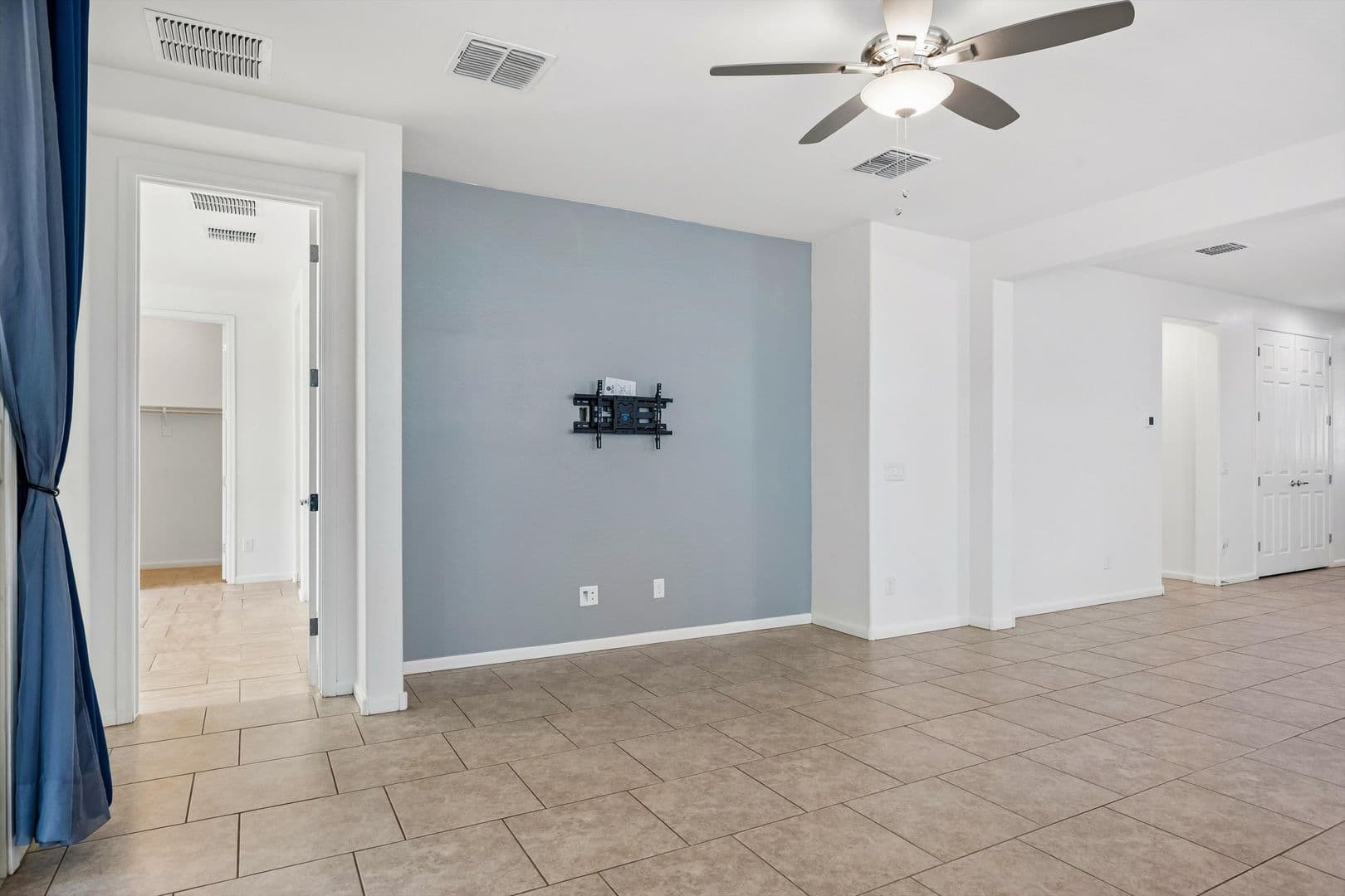 Mesa House: 10517 E Sebring Ave
