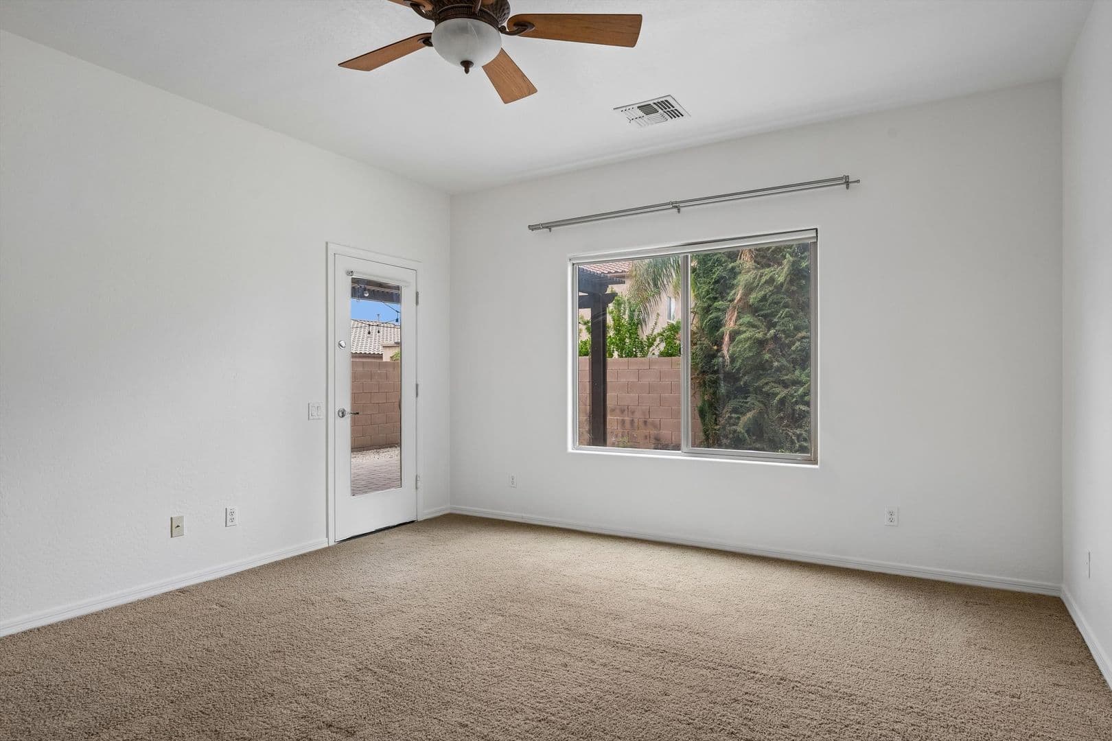 Mesa House: 11130 E Serafina Ave
