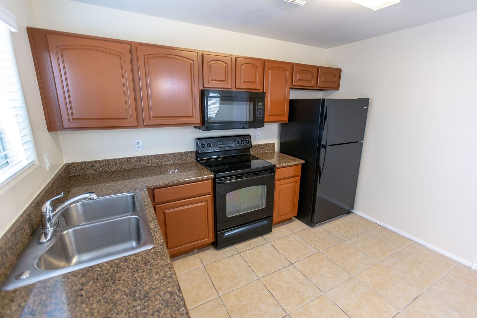 Maricopa House: 41294 W Pryor Ln