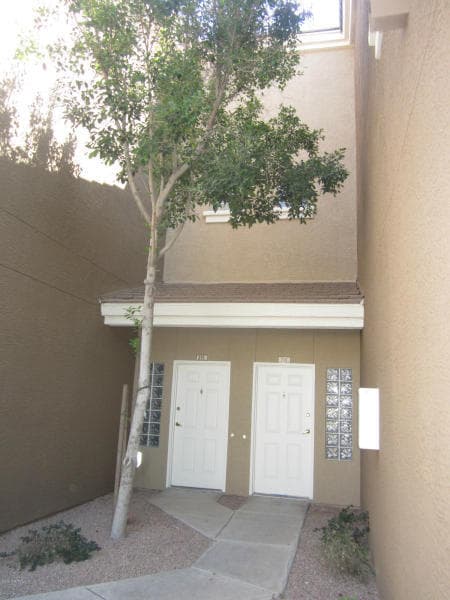 Mesa House: 1335 E June St