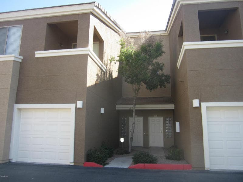 Mesa House: 1335 E June St