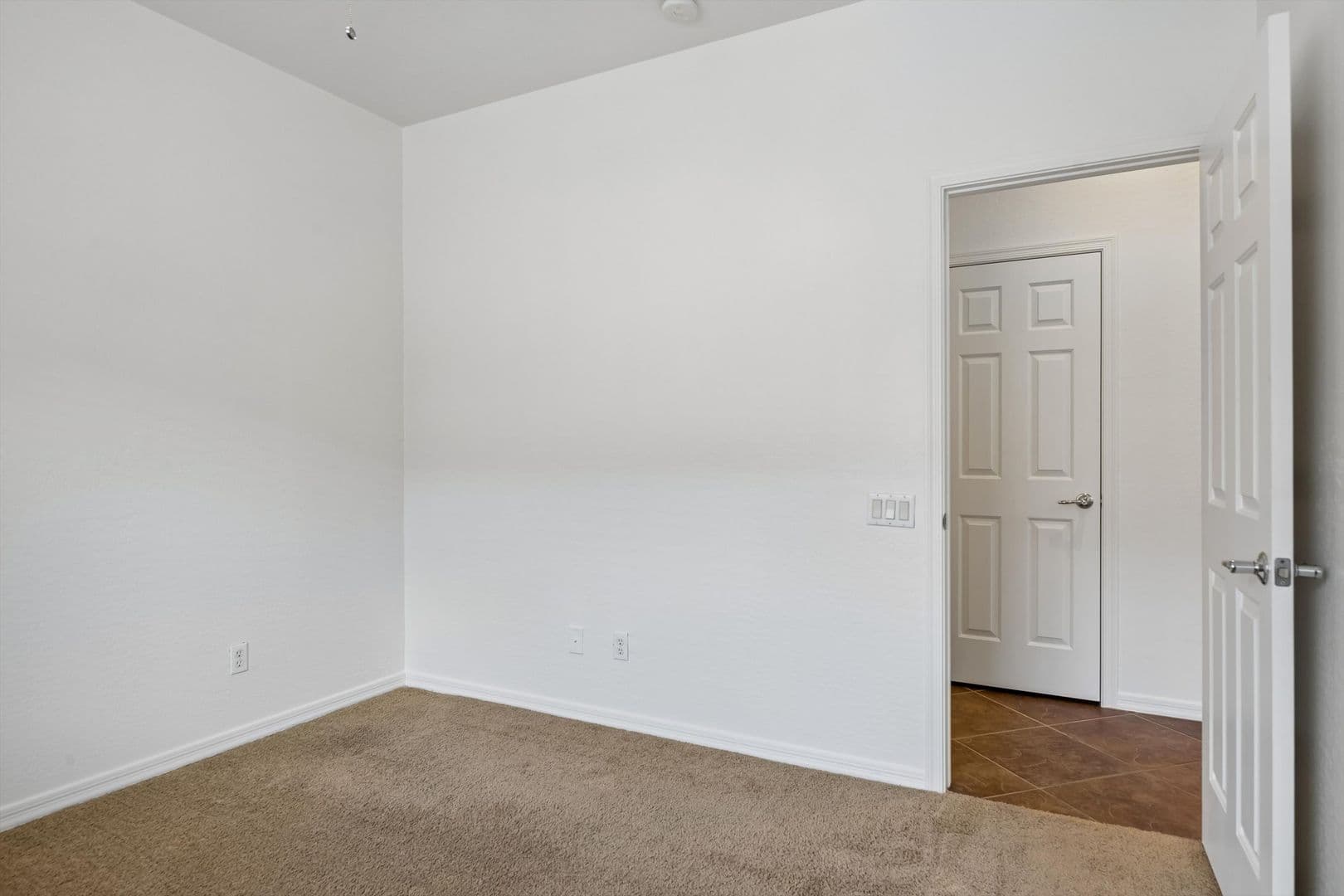 Mesa House: 11130 E Serafina Ave