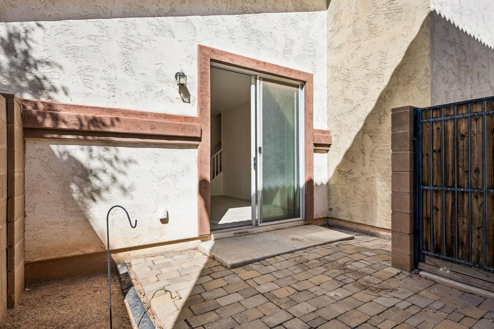 Gilbert House: 4256 E Carla Vista Dr