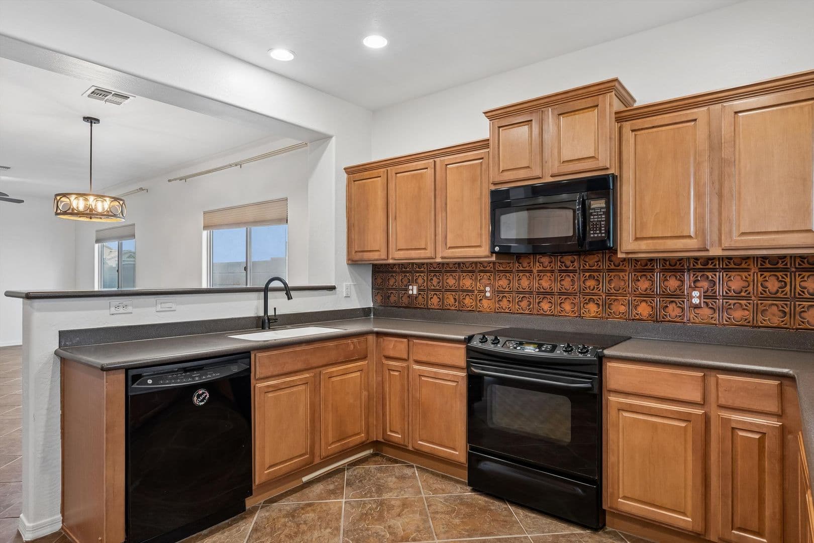 Mesa House: 11130 E Serafina Ave