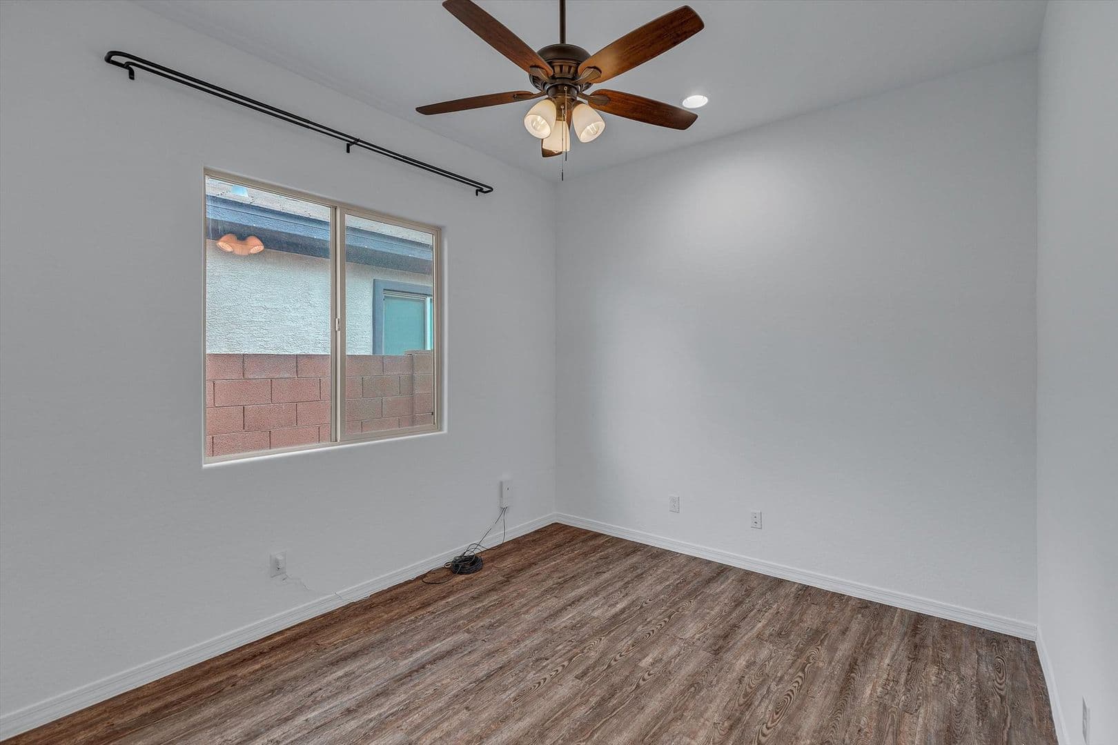Mesa House: 10818 E Telsa Ave