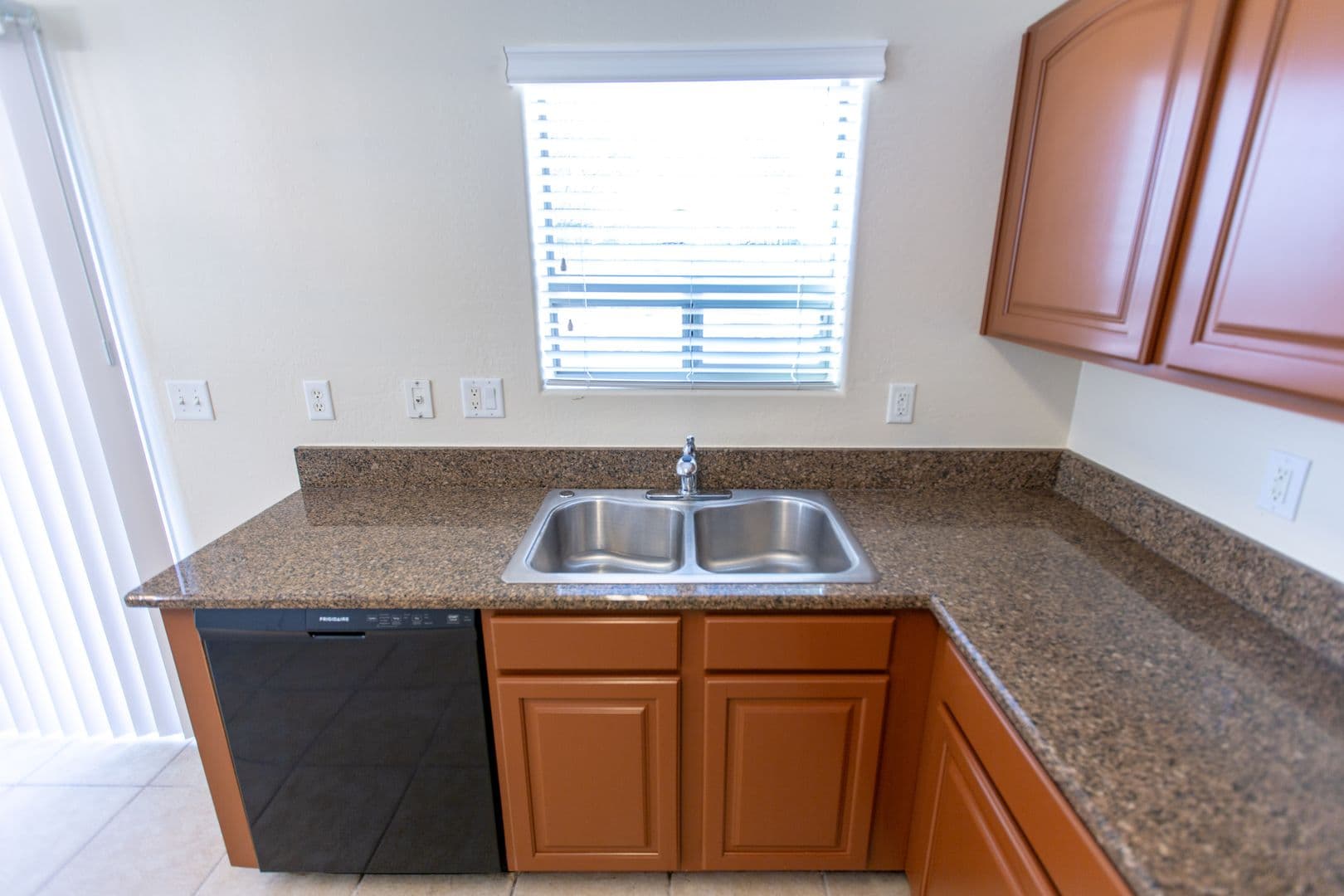 Maricopa House: 41294 W Pryor Ln