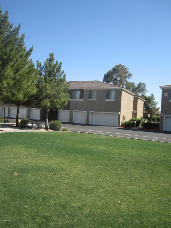 Mesa House: 1335 E June St
