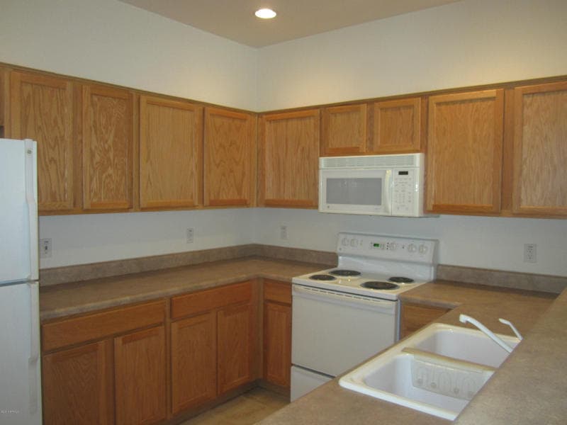 Mesa House: 1335 E June St