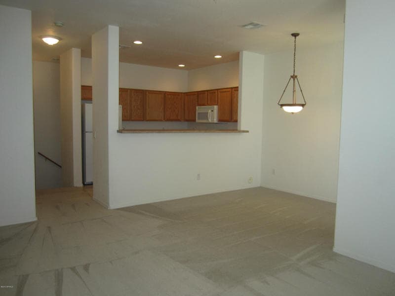 Mesa House: 1335 E June St
