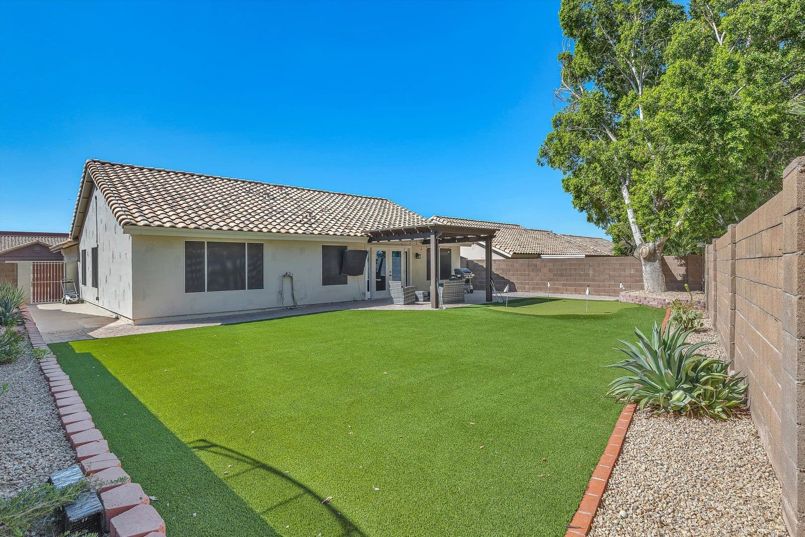 Mesa House: 6544 E Russell St