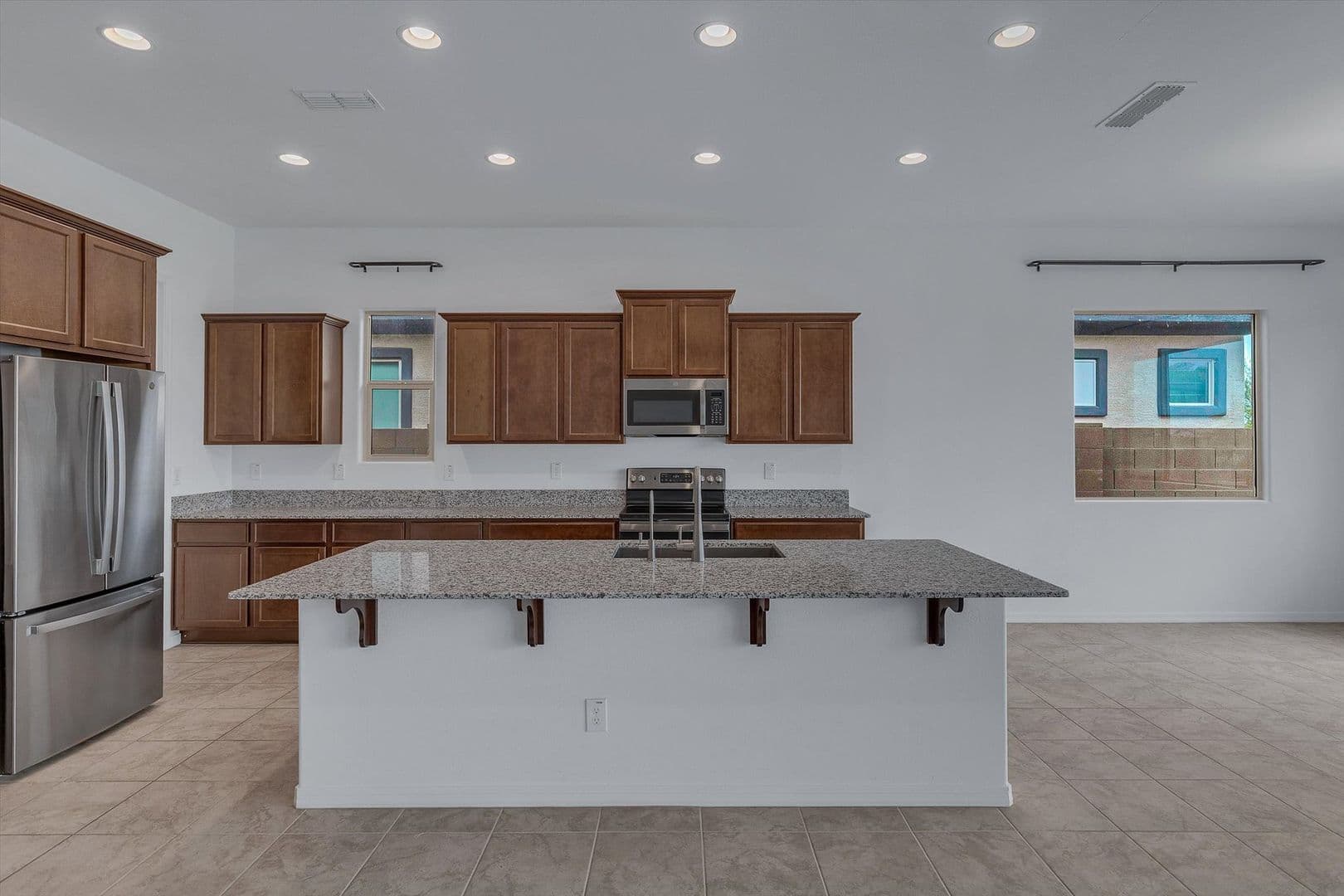 Mesa House: 10818 E Telsa Ave