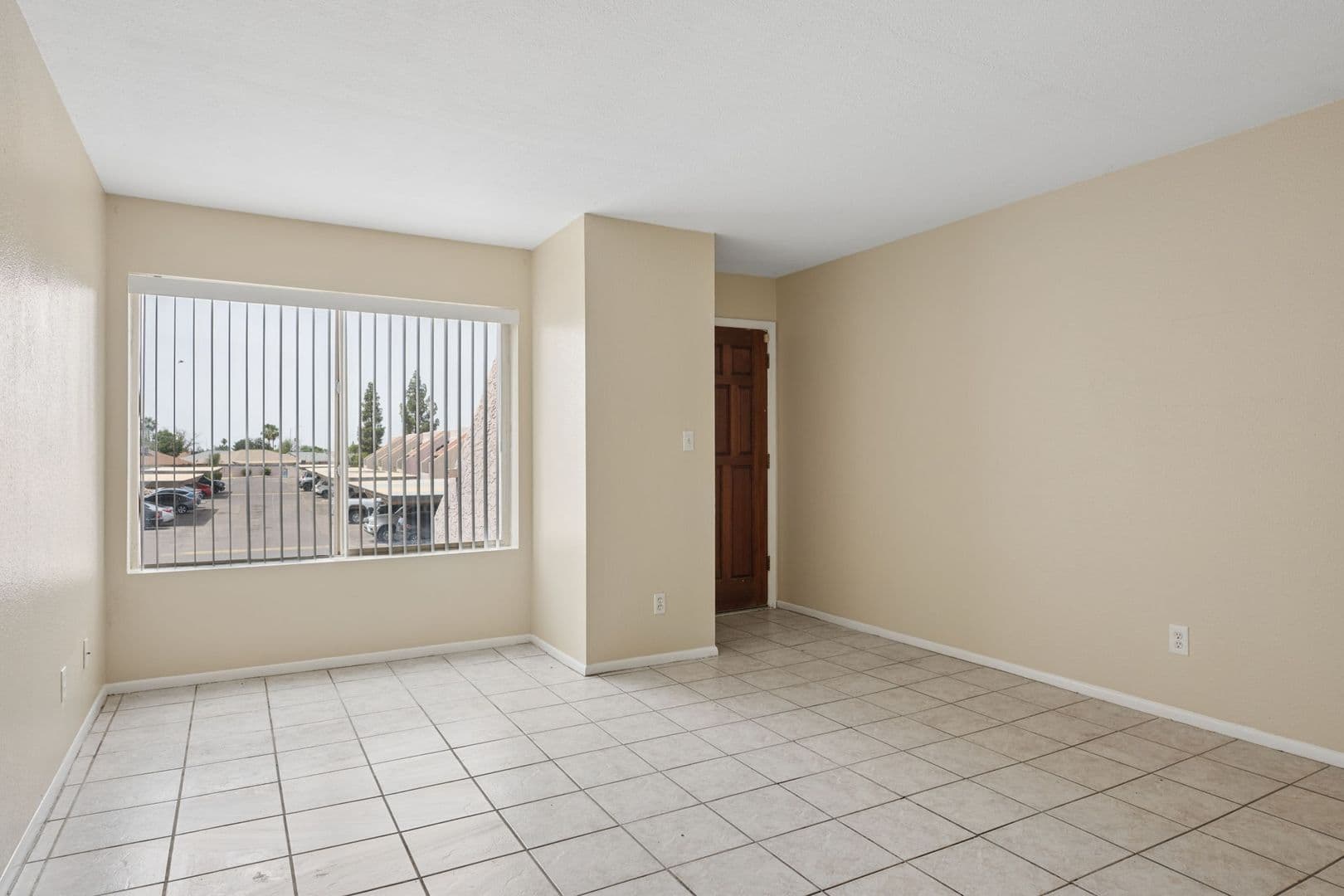 Mesa House: 1927 E Hampton Ave #216