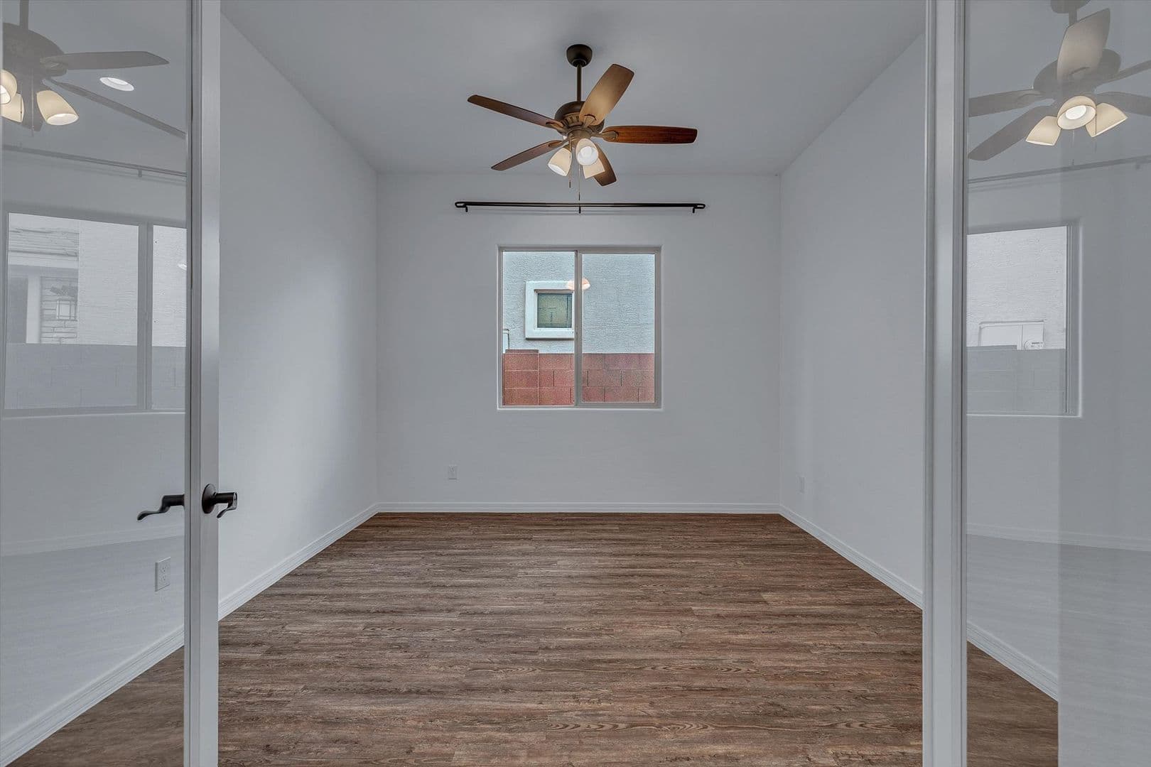Mesa House: 10818 E Telsa Ave