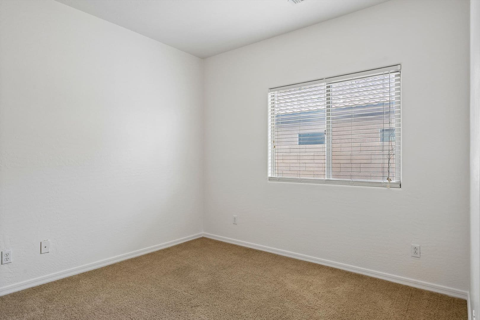 Mesa House: 11130 E Serafina Ave