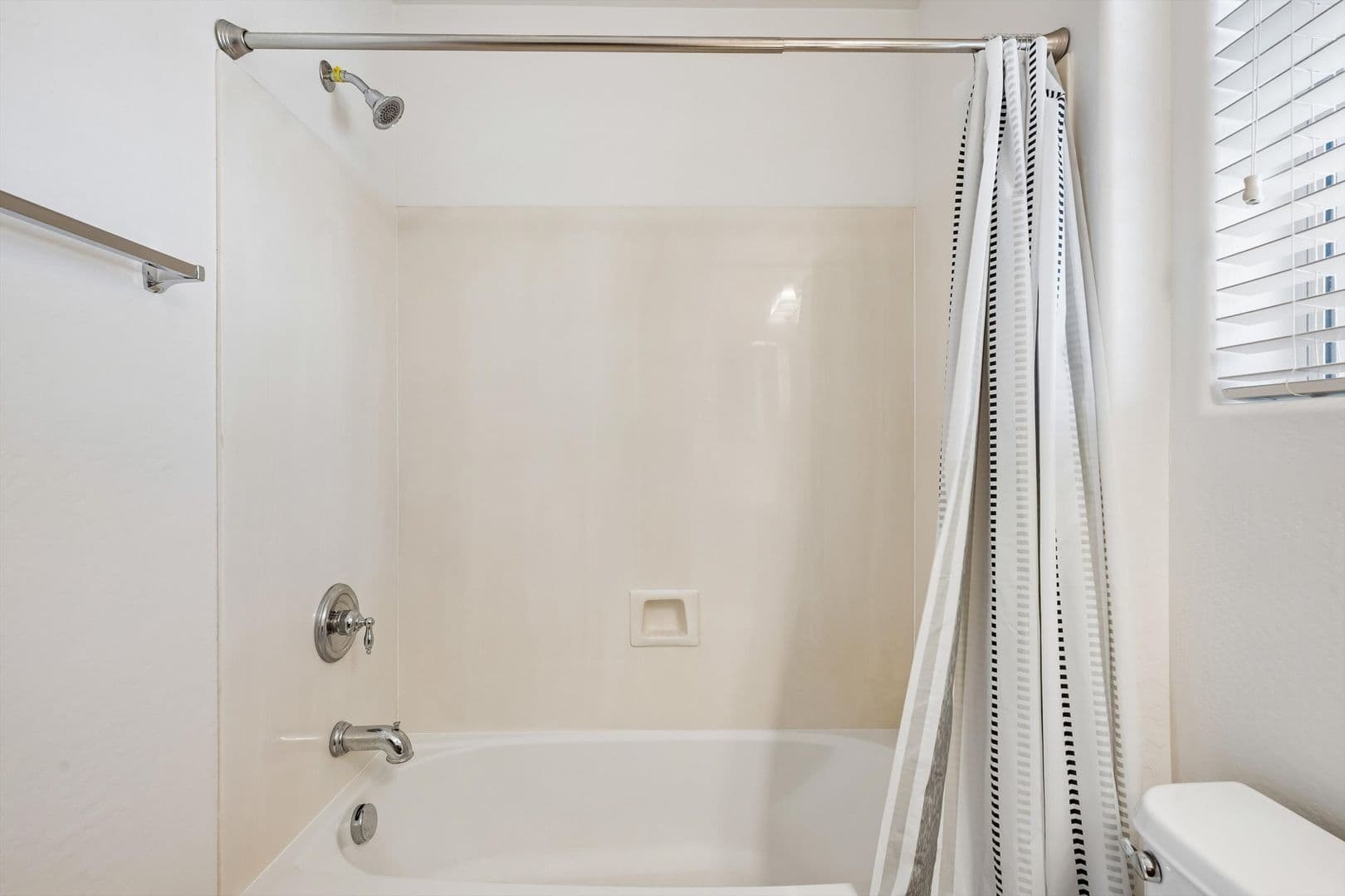 Gilbert House: 4256 E Carla Vista Dr