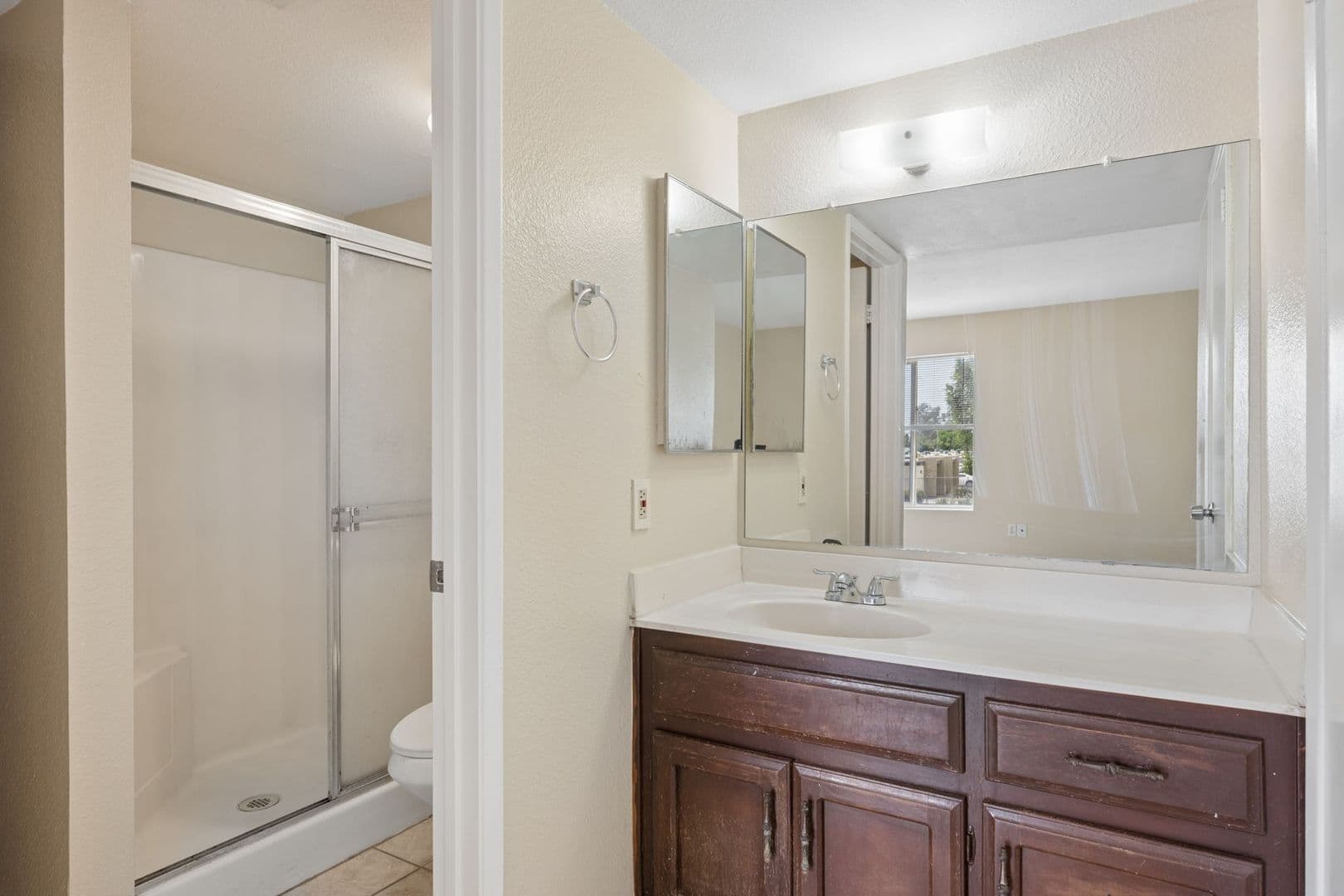 Mesa House: 1927 E Hampton Ave #216