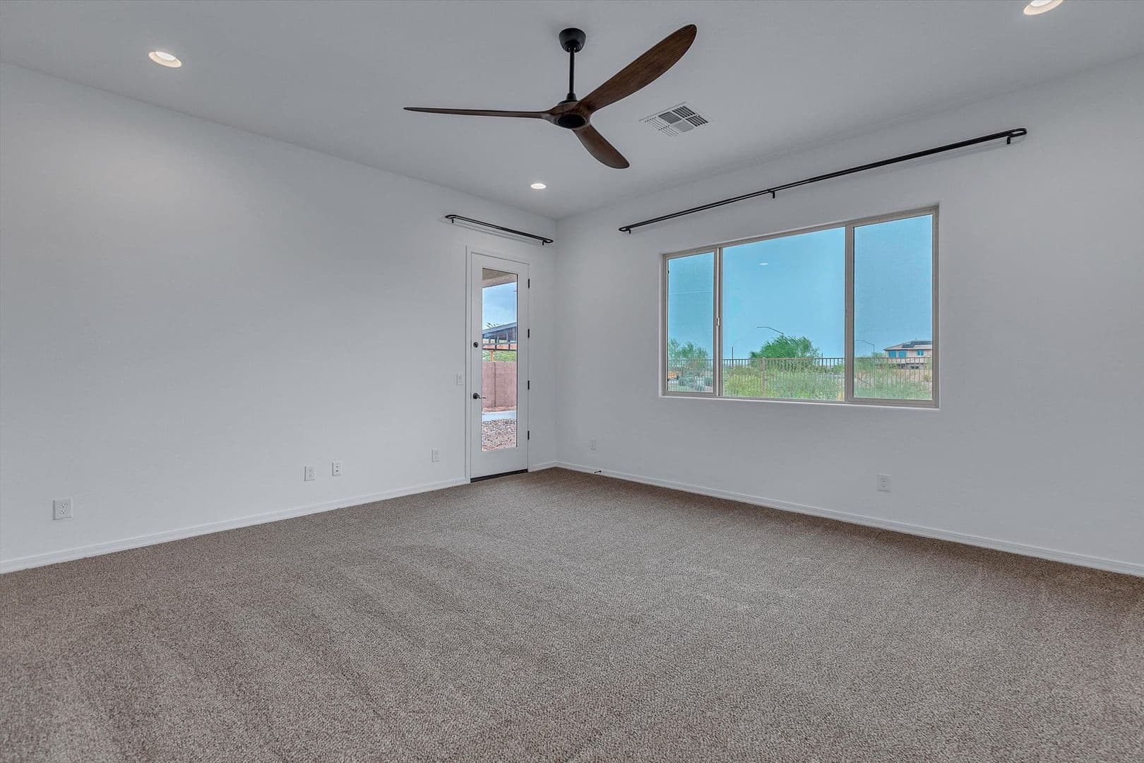 Mesa House: 10818 E Telsa Ave