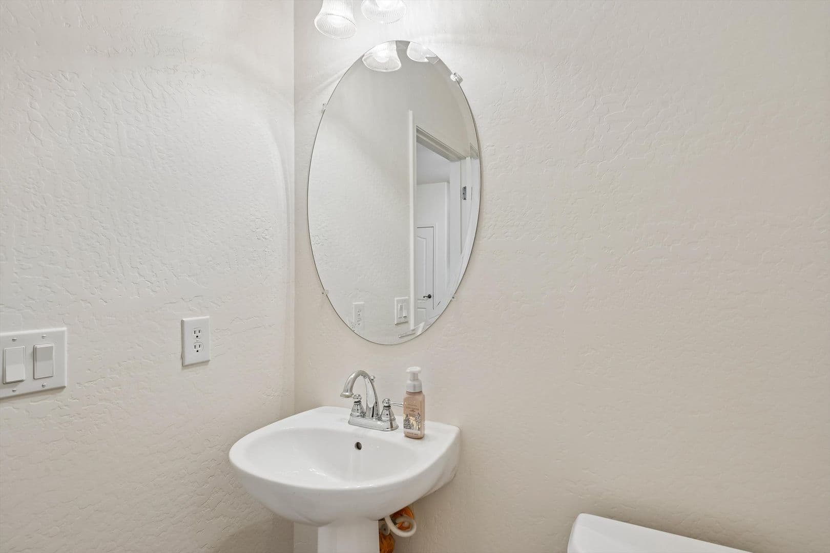 Gilbert House: 4256 E Carla Vista Dr