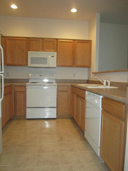 Mesa House: 1335 E June St