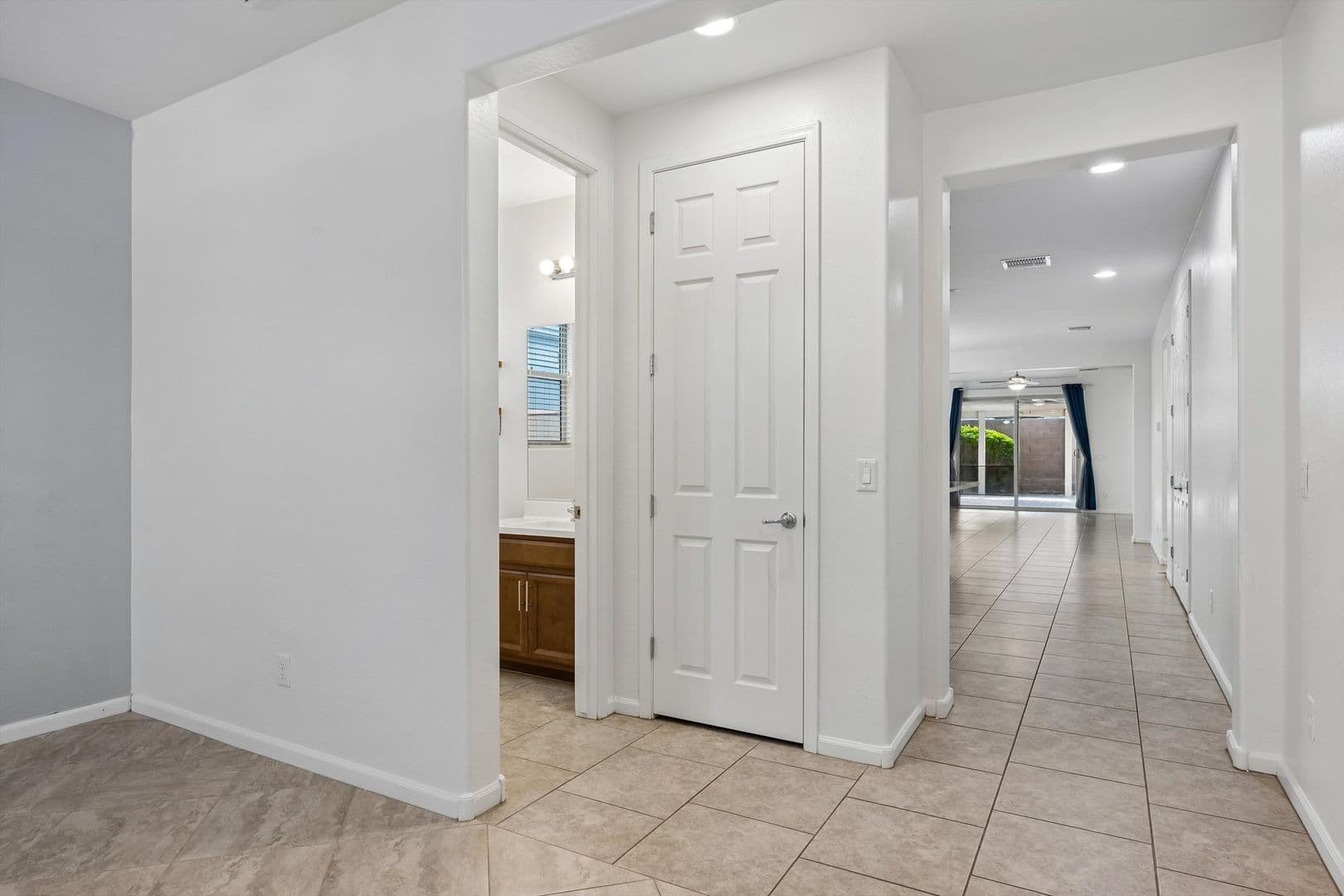 Mesa House: 10517 E Sebring Ave