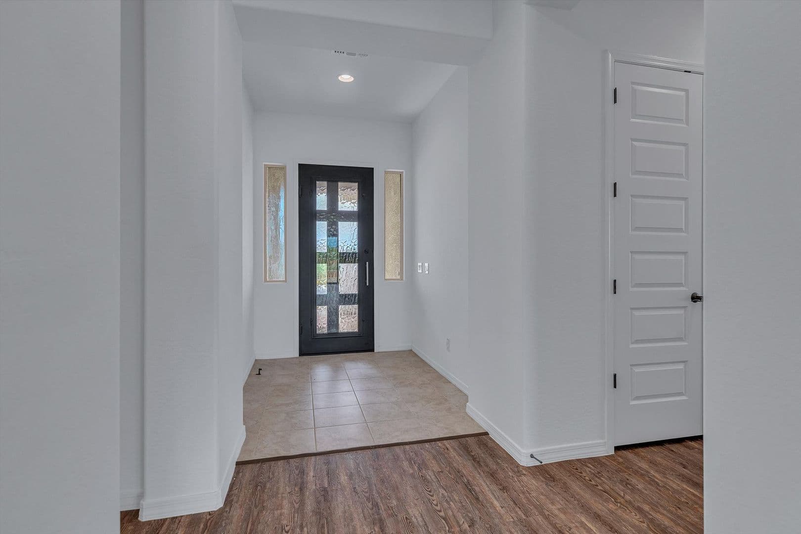 Mesa House: 10818 E Telsa Ave