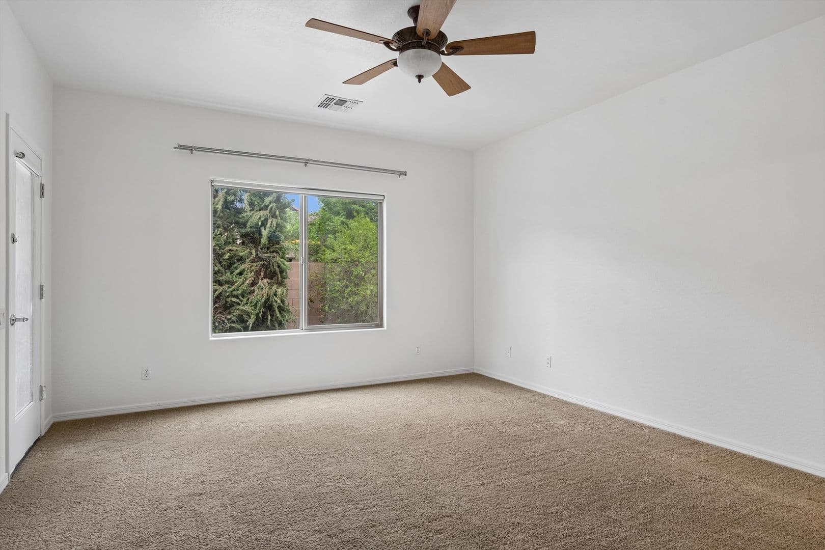 Mesa House: 11130 E Serafina Ave