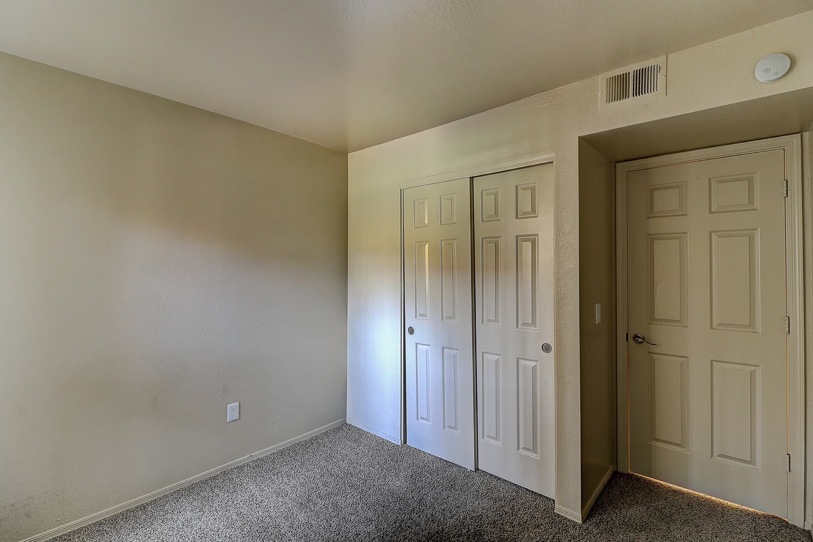 Mesa House: 1331 W Baseline Rd