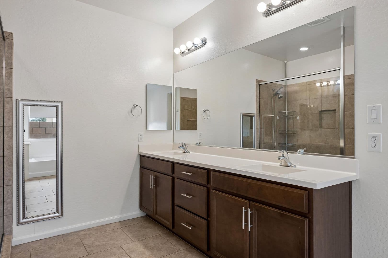 Mesa House: 10517 E Sebring Ave