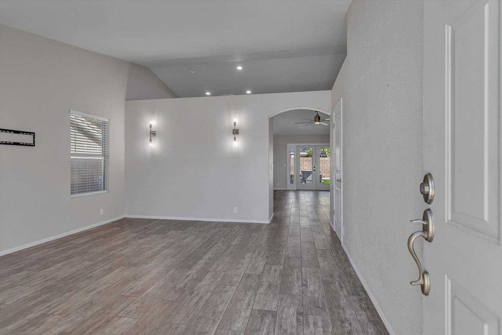 Mesa House: 6544 E Russell St