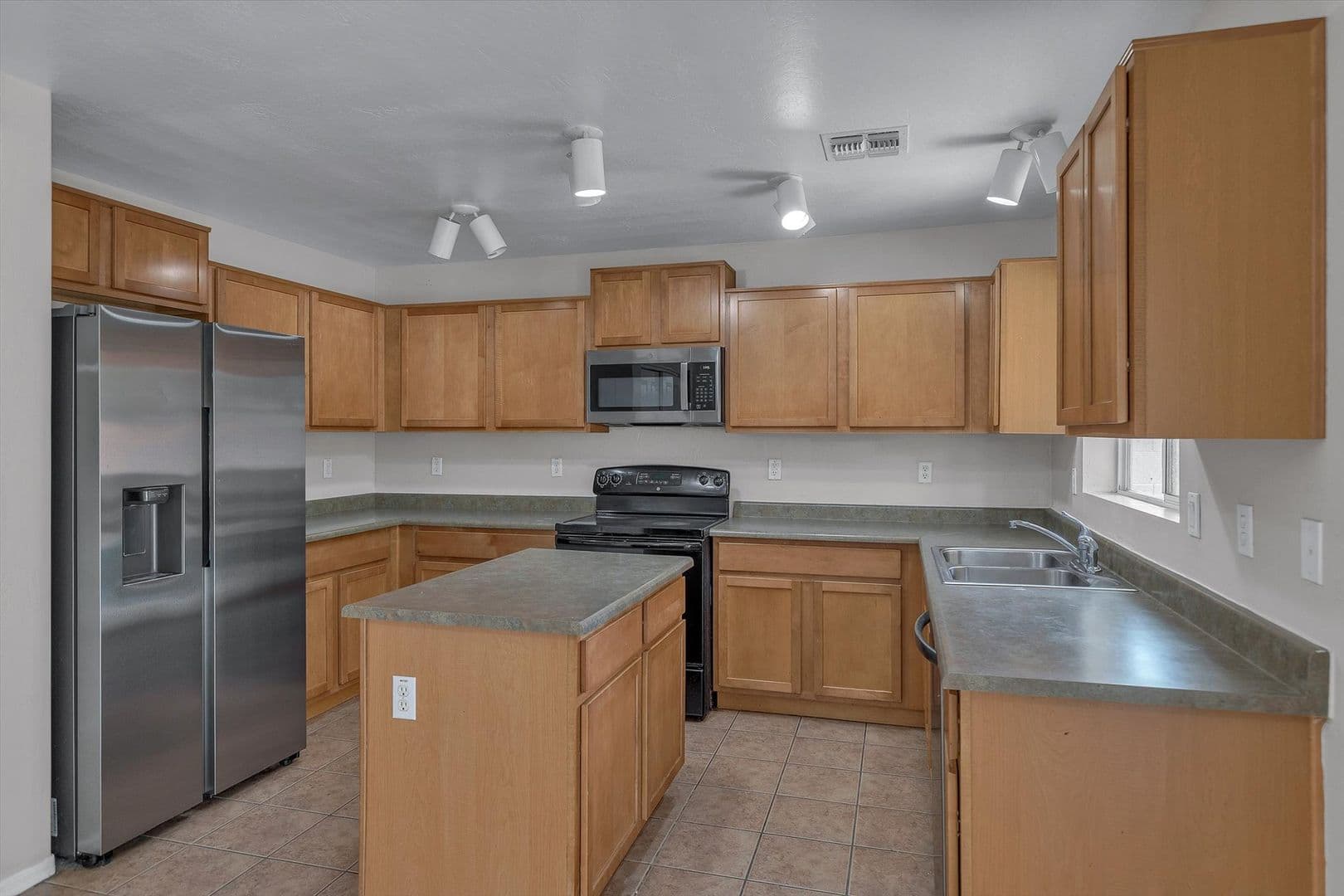 San Tan Valley House: 4601 E Sierrita Rd
