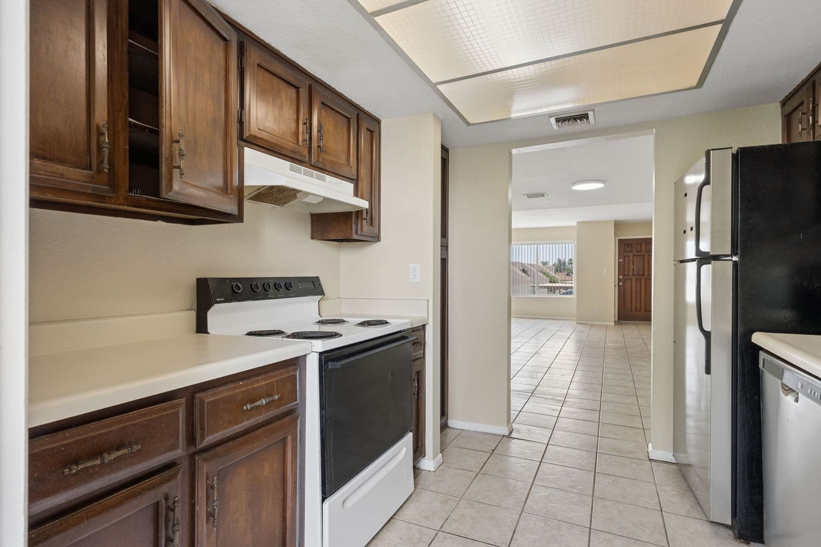 Mesa House: 1927 E Hampton Ave #216