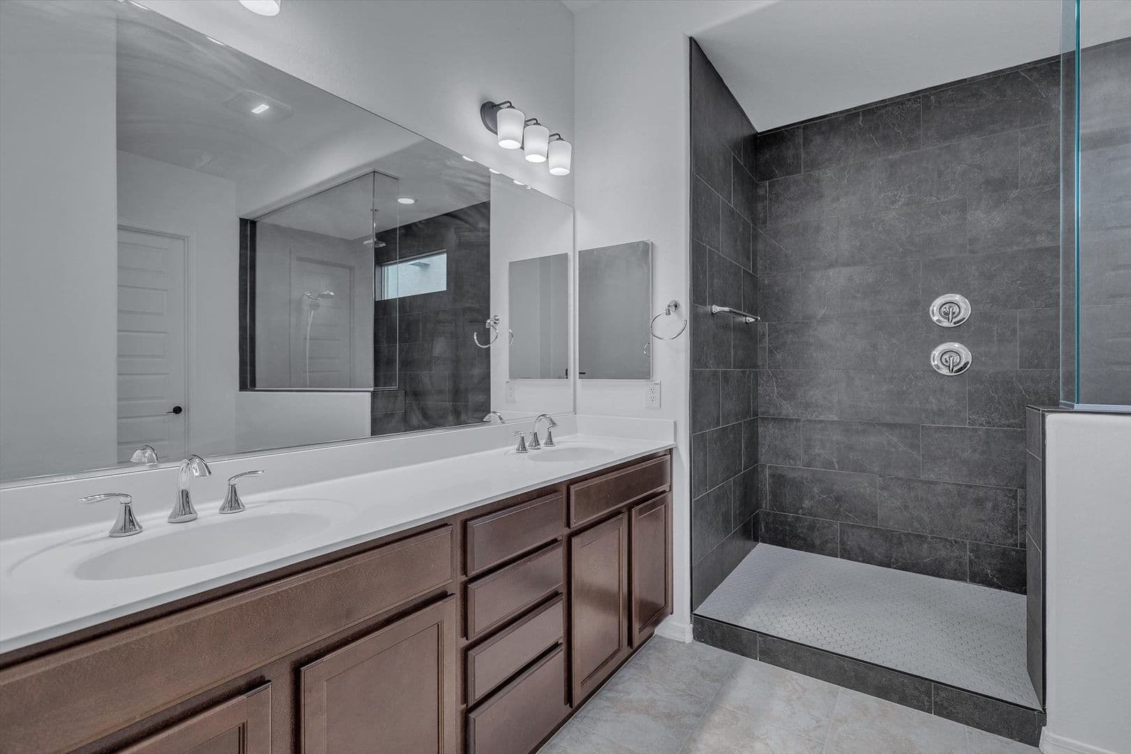 Mesa House: 10818 E Telsa Ave