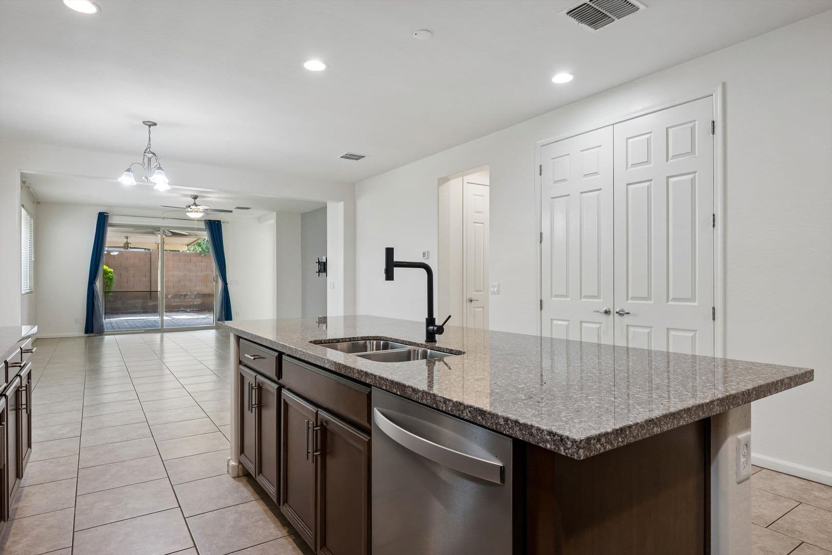 Mesa House: 10517 E Sebring Ave