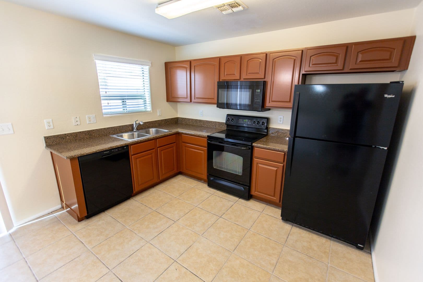 Maricopa House: 41294 W Pryor Ln