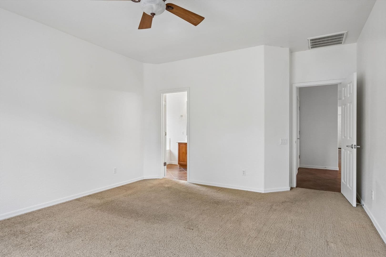Mesa House: 11130 E Serafina Ave
