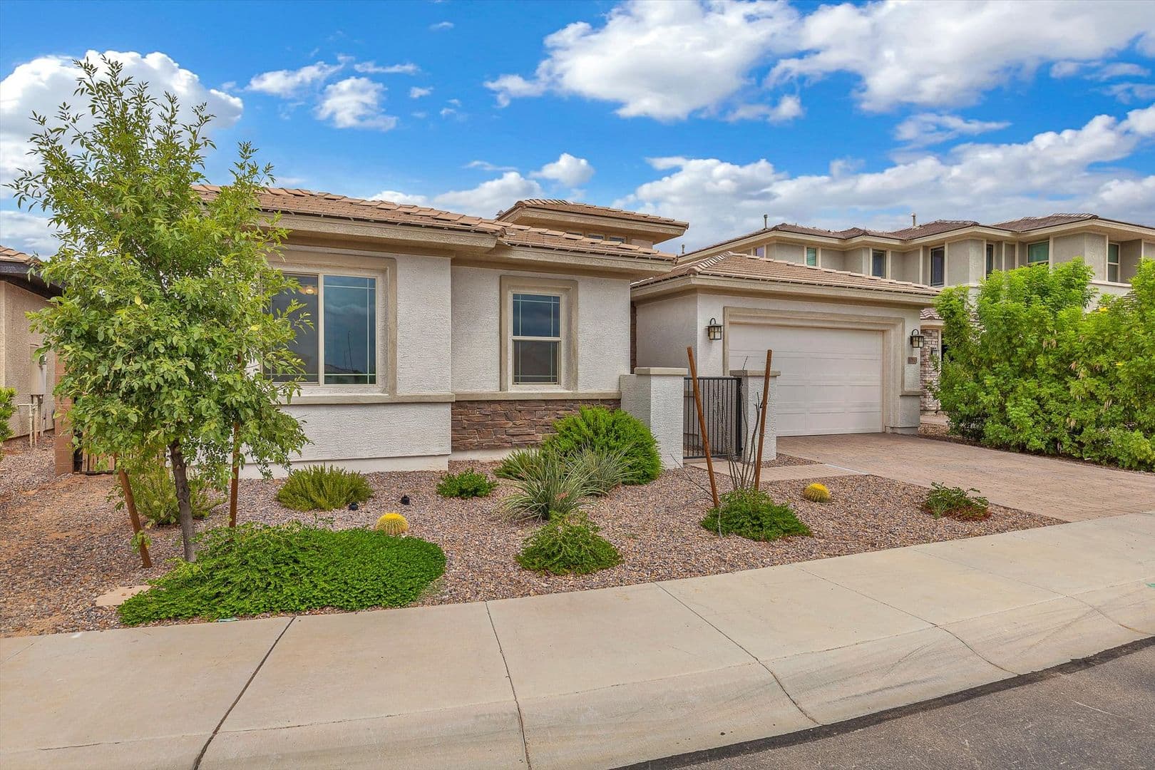 Mesa House: 10818 E Telsa Ave
