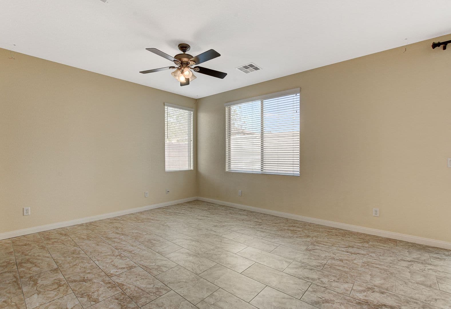 North Las Vegas House: 5548 Ayers Cliff St