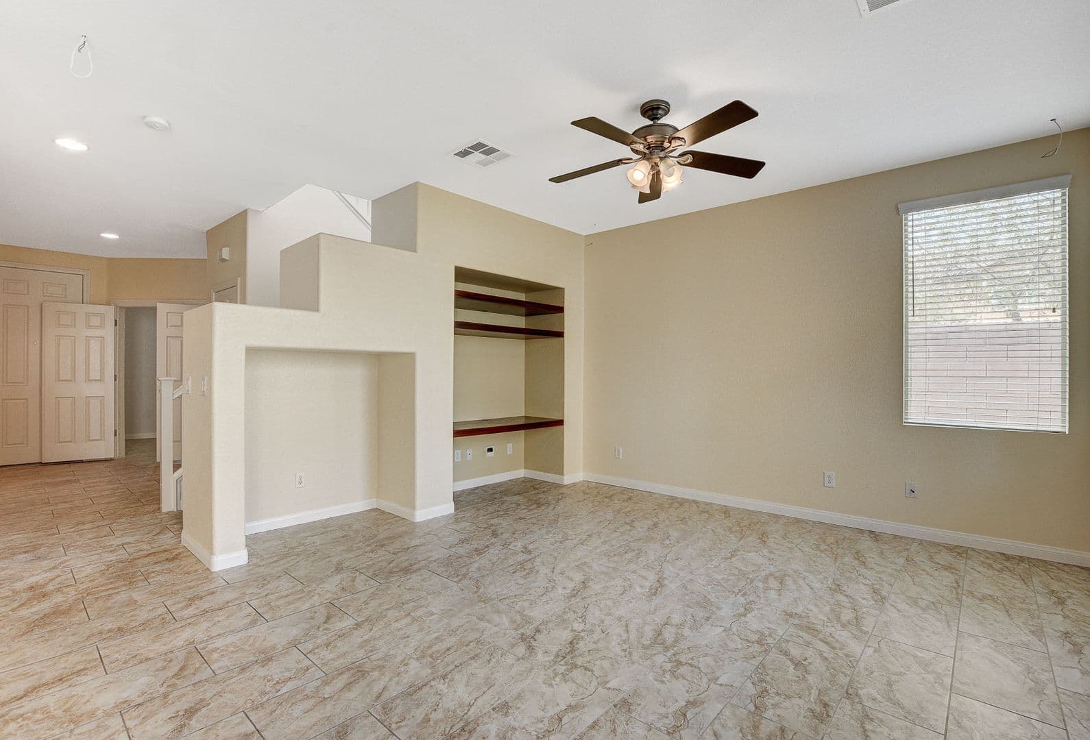 North Las Vegas House: 5548 Ayers Cliff St
