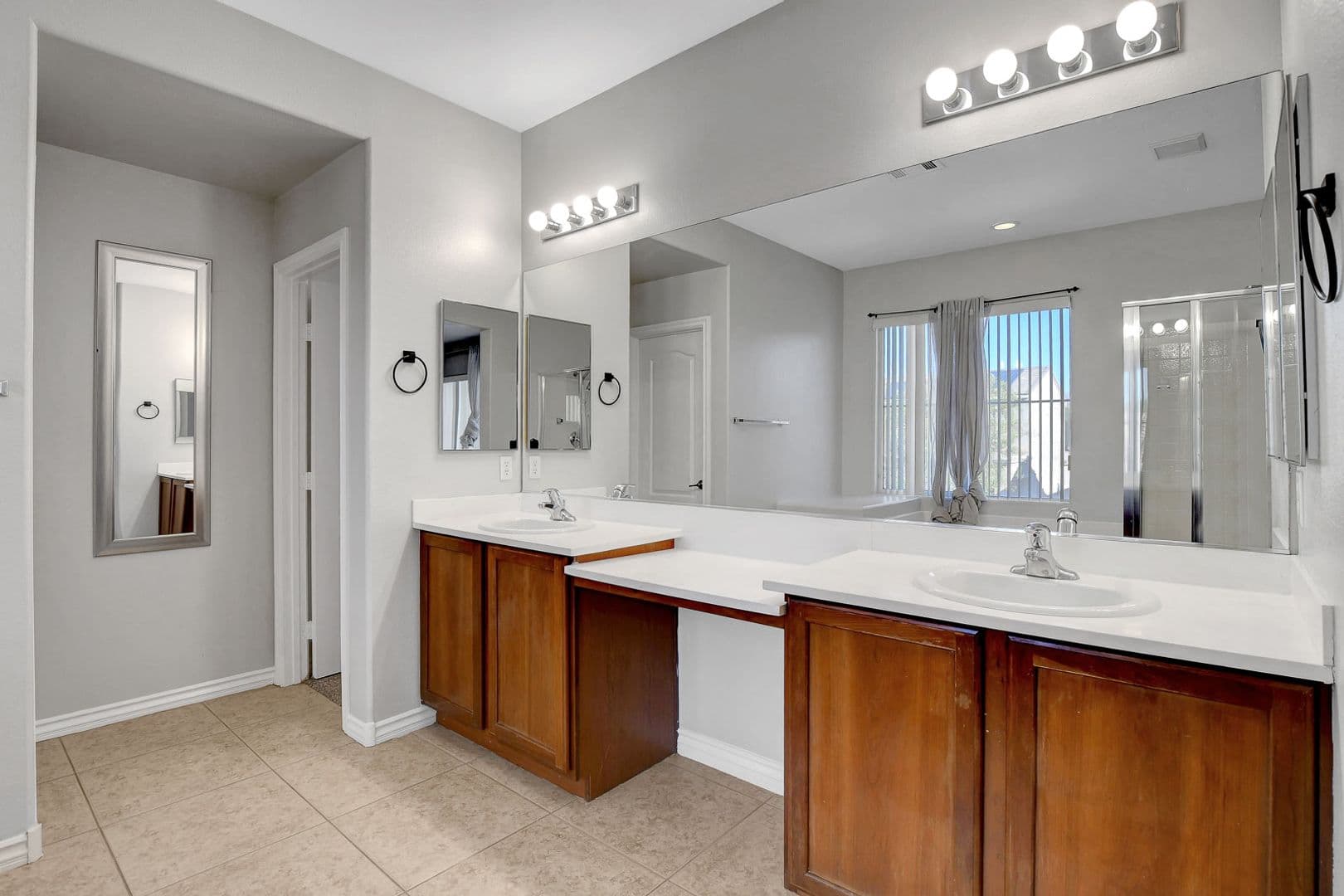 North Ls Vegas House: 4032 Gaster Ave.