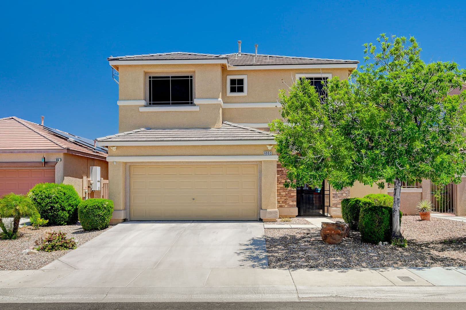 Las Vegas, House: 6952 Winter Ridge St.