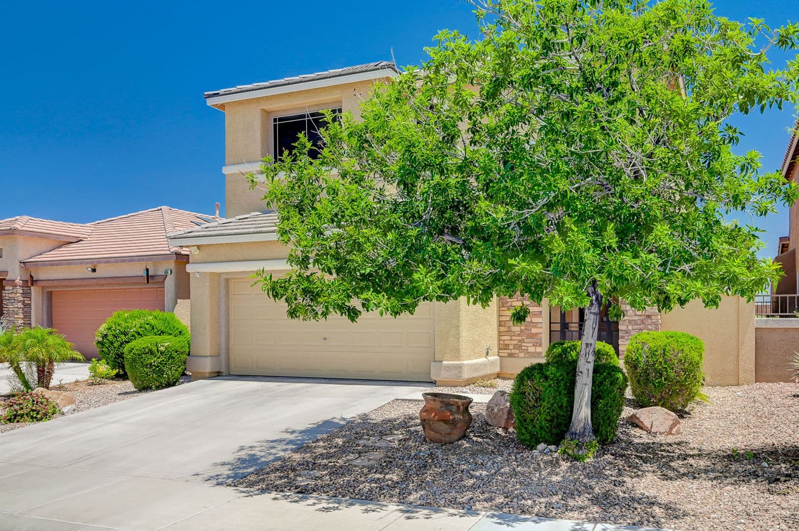 Las Vegas, House: 6952 Winter Ridge St.